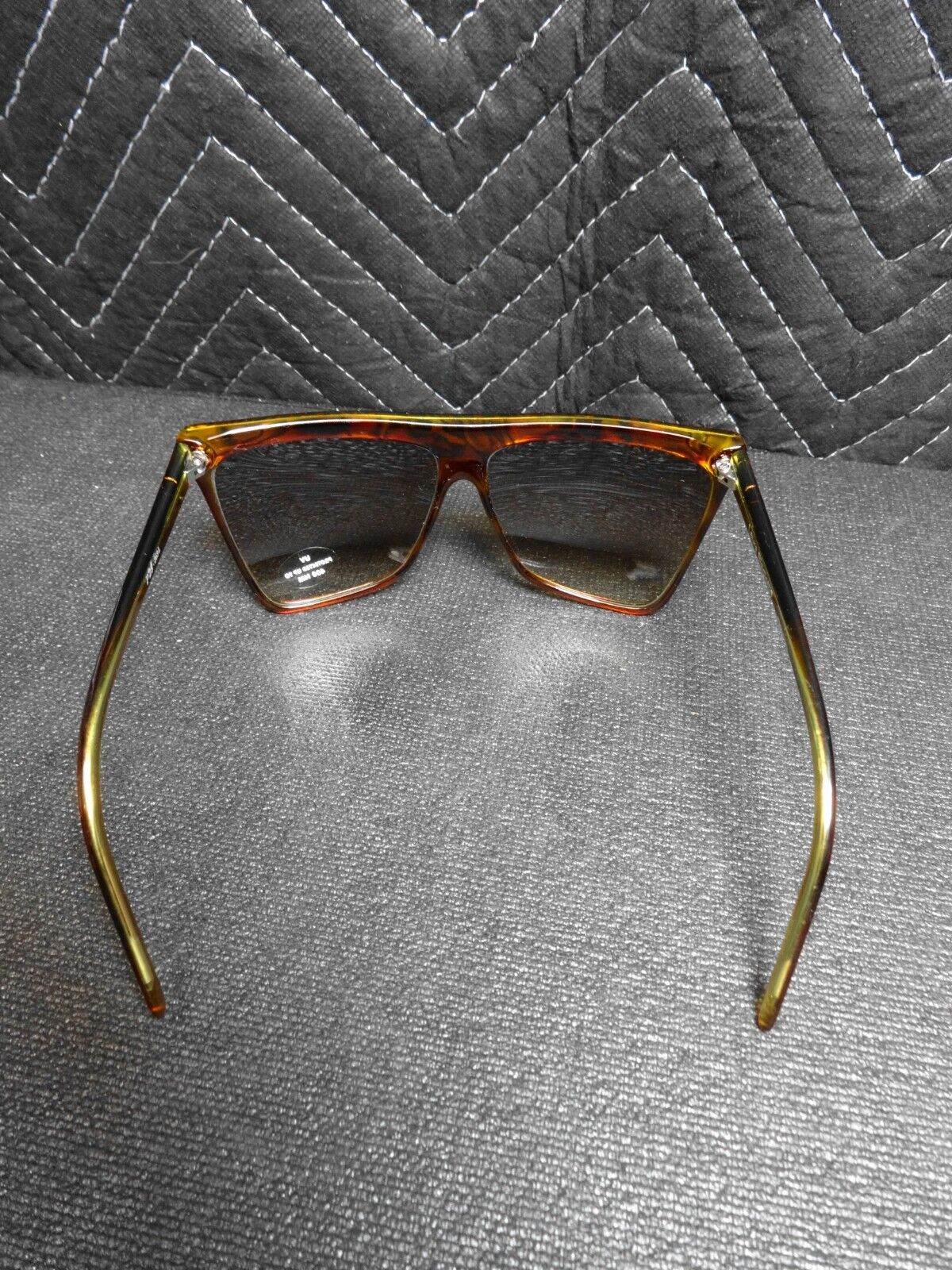 Unworn Laura Biagiotti Vintage Sunglasses Style P26-263L w/ Case & Hang Tag