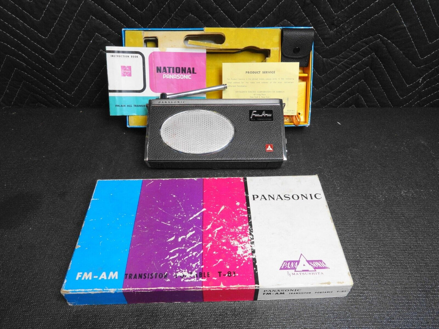 Vintage National Panasonic T-81H FM-AM 8-Transistor Radio w/ Original Box Manual