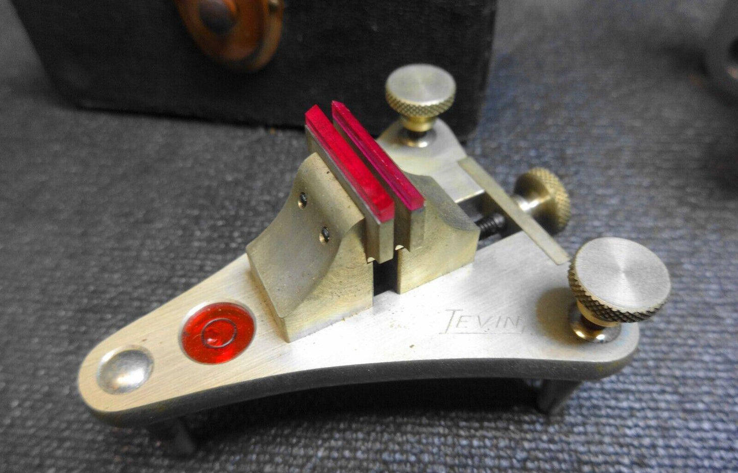Levin Jeweler Posing Vise Clamp Ruby Jaw Watchmakers Tool in Original Case