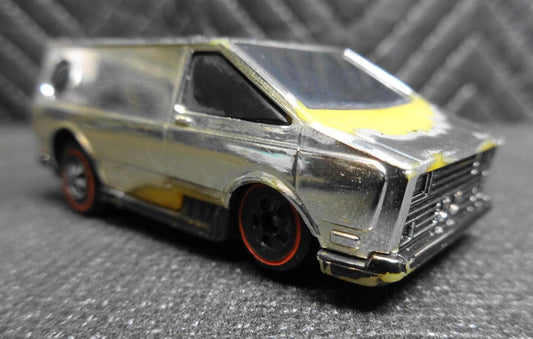 HOT WHEELS RED LINE SIZZLERS CHROME SILVER VAN VANTOM