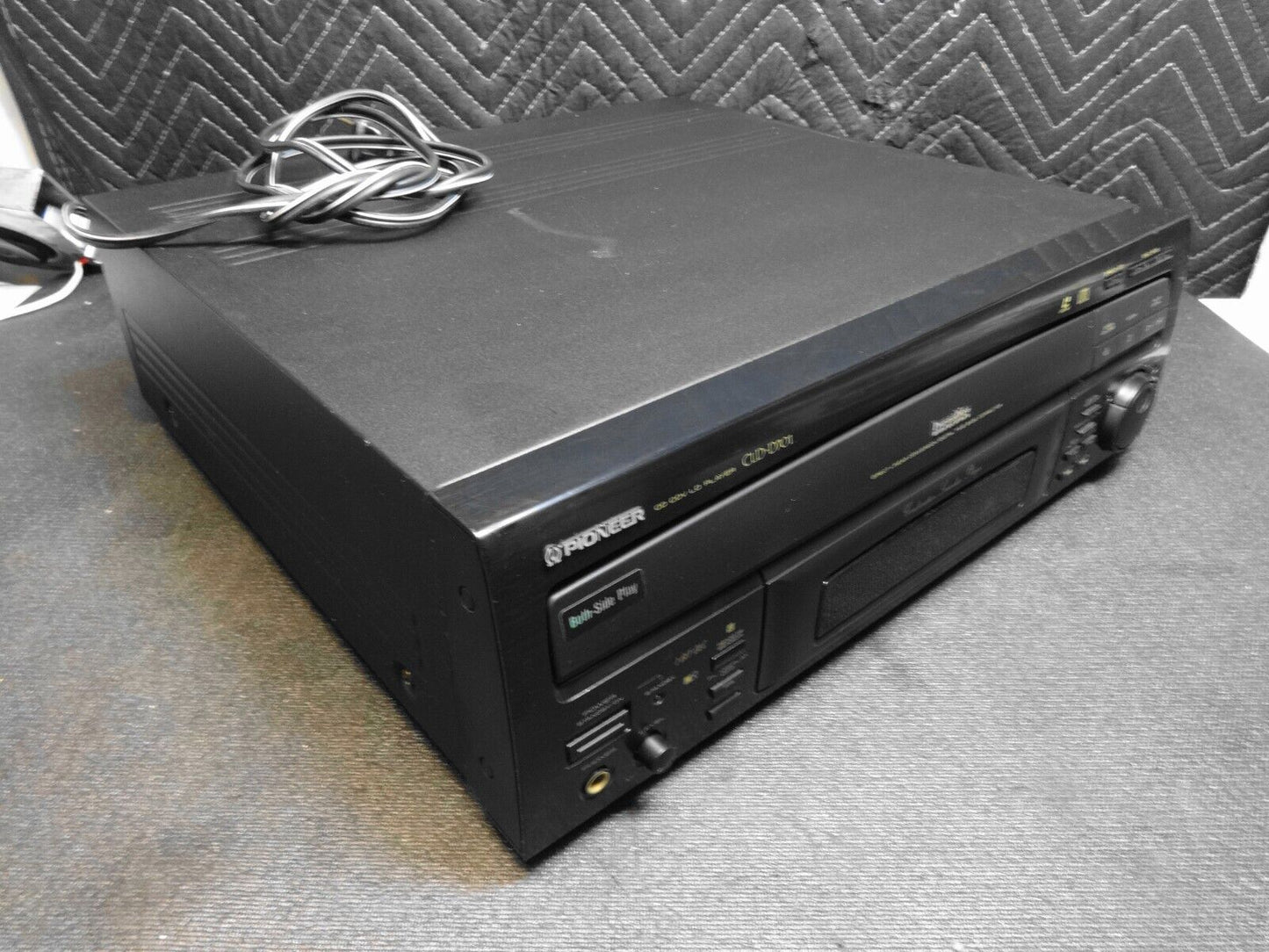 Pioneer CLD-D701 CD CDV Laserdisc Player W/ Remote & AV Cable -  *SERVICED*