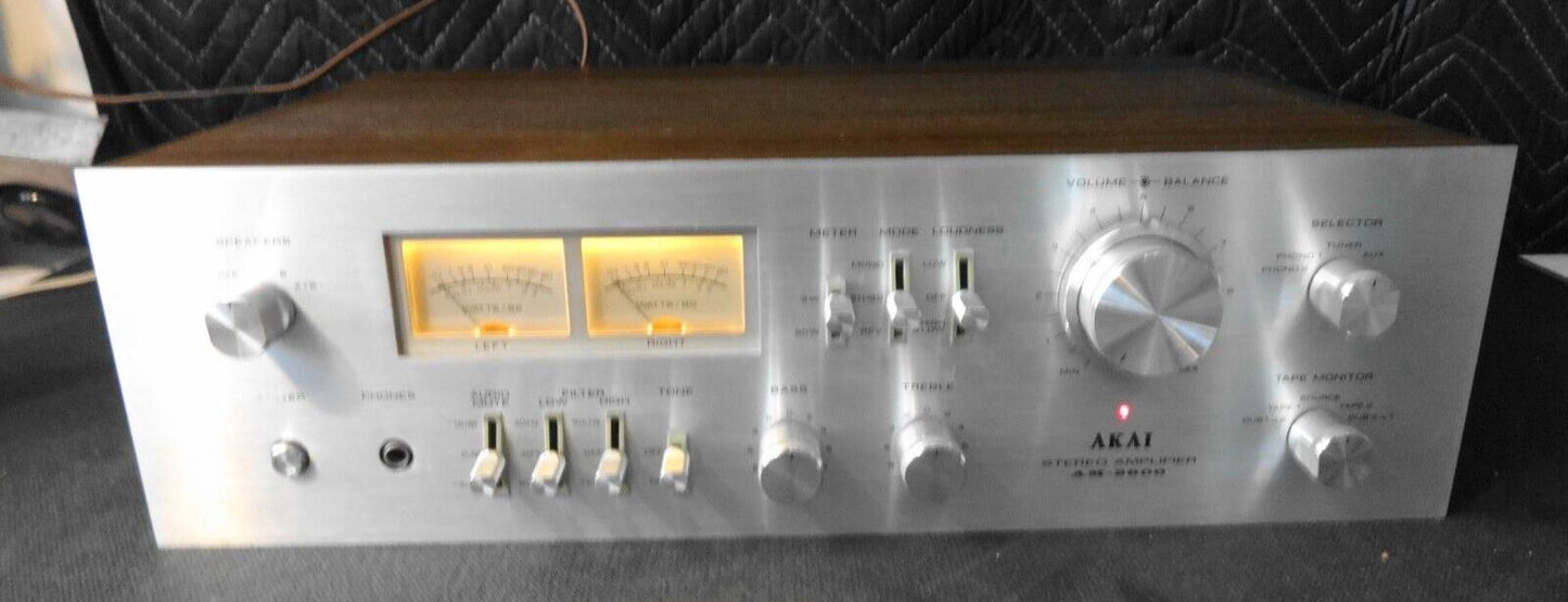 Vintage Akai Stereo Amplifier AM-2600 *SERVICED* - Excellent