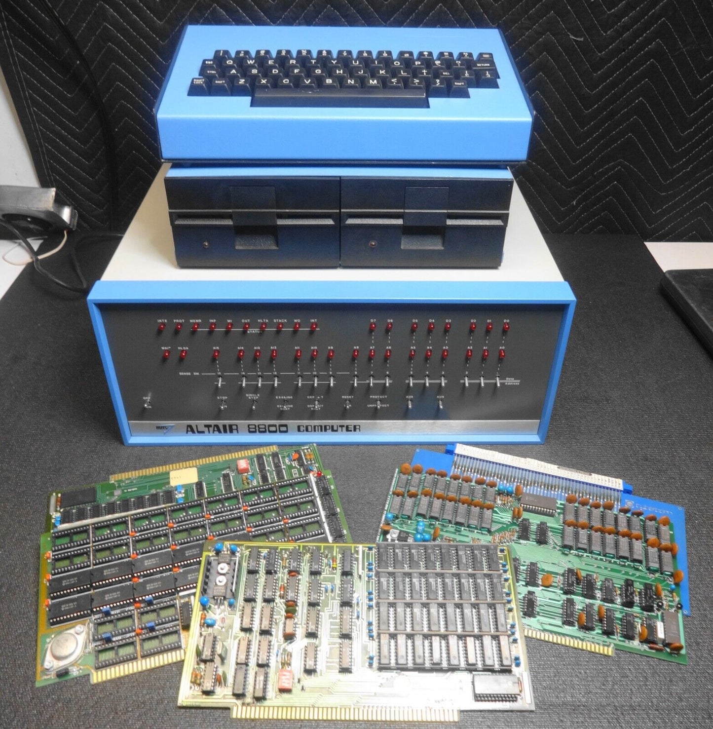 Vintage MITS Altair 8800 PC Computer w/ Dual Floppy, Keyboard and assorted Cards
