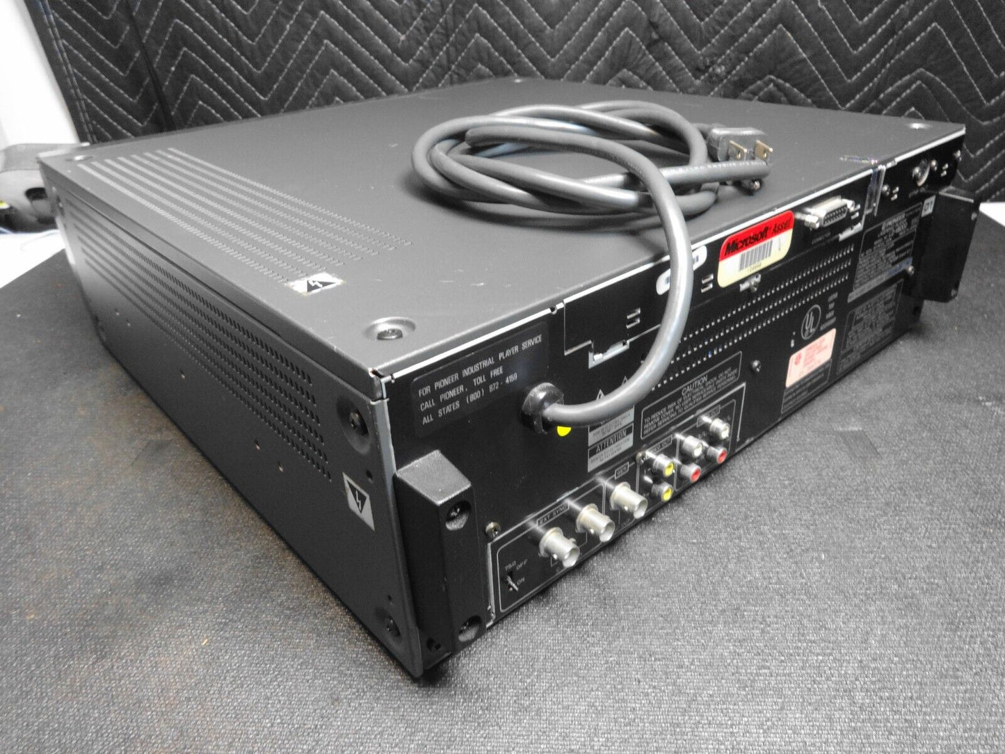 Pioneer LD-V8000 Commercial LaserDisc Player - Arcade / Dragons Lair