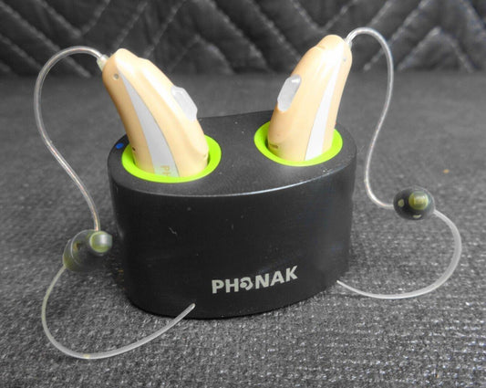 Phonak Brio 3 R Rechargeable Hearing Aids w/ Charging Base & AC Power Cord