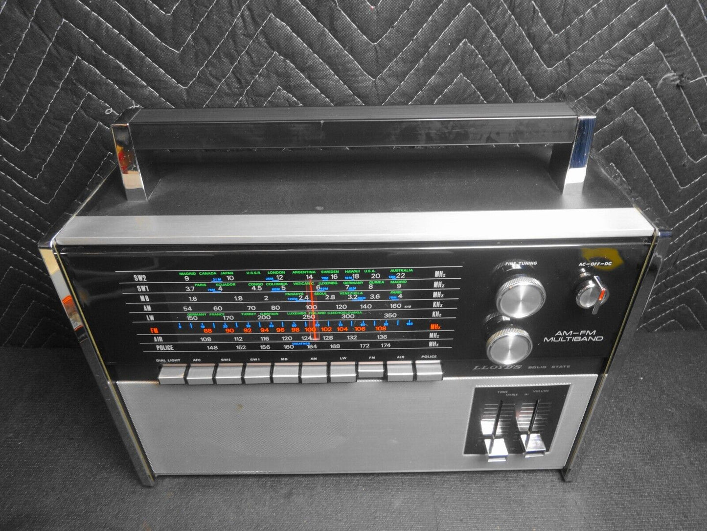 VINTAGE LLOYDS N632B MULTIBAND PORTABLE (1970) SHORTWAVE RADIO BOOMBOX SERVICED!