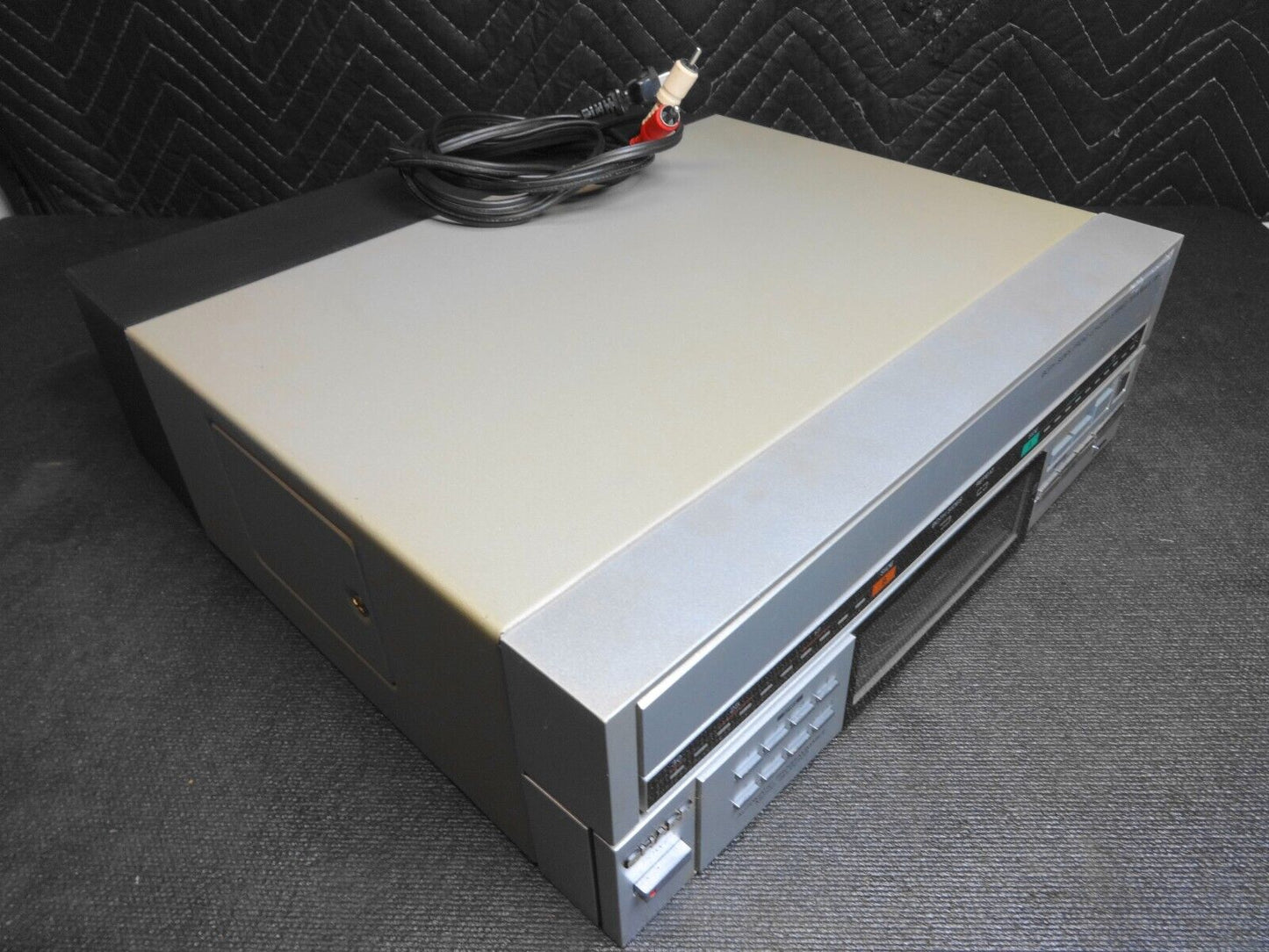 Turntable Sharp Front Tray Loading RP-117 - *SERVICED* New Belt / Lubricated