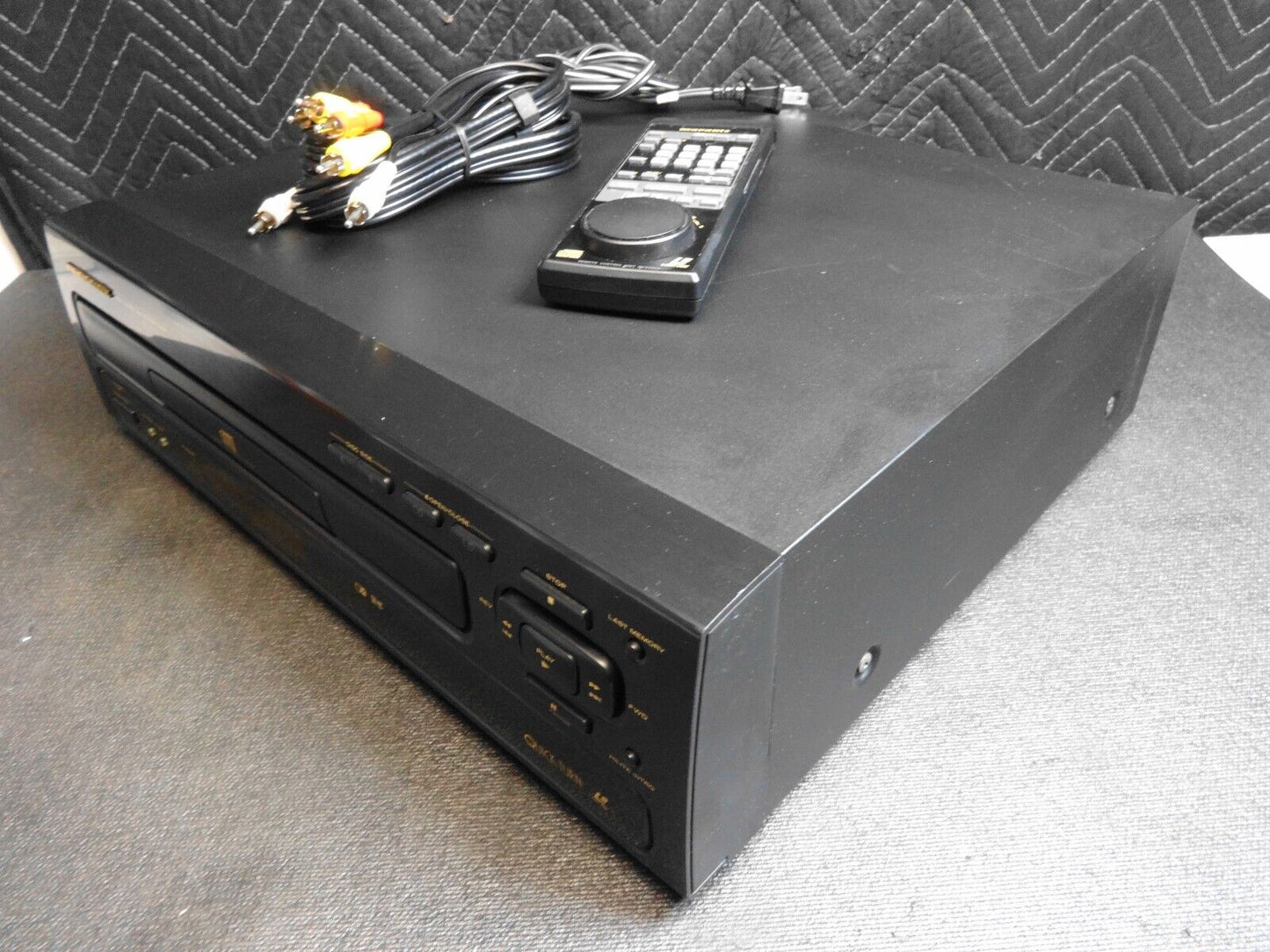 Marantz LV520 LV520U Laserdisc CD Player w/ Remote & Cables - *SERVICED*