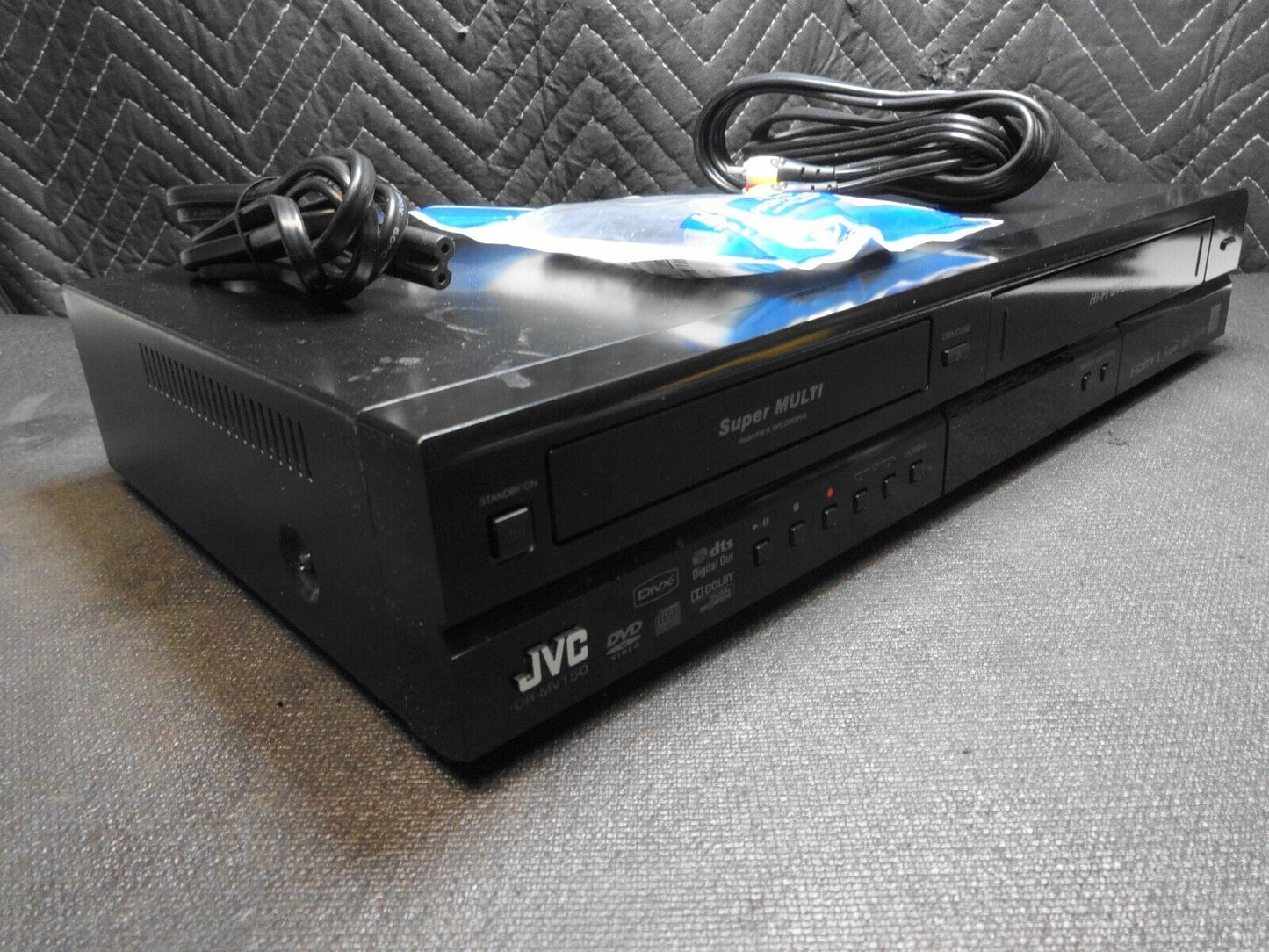 JVC DR-MV150 DVD VHS Cassette Upscaling Recorder w/ Cables - *SERVICED*