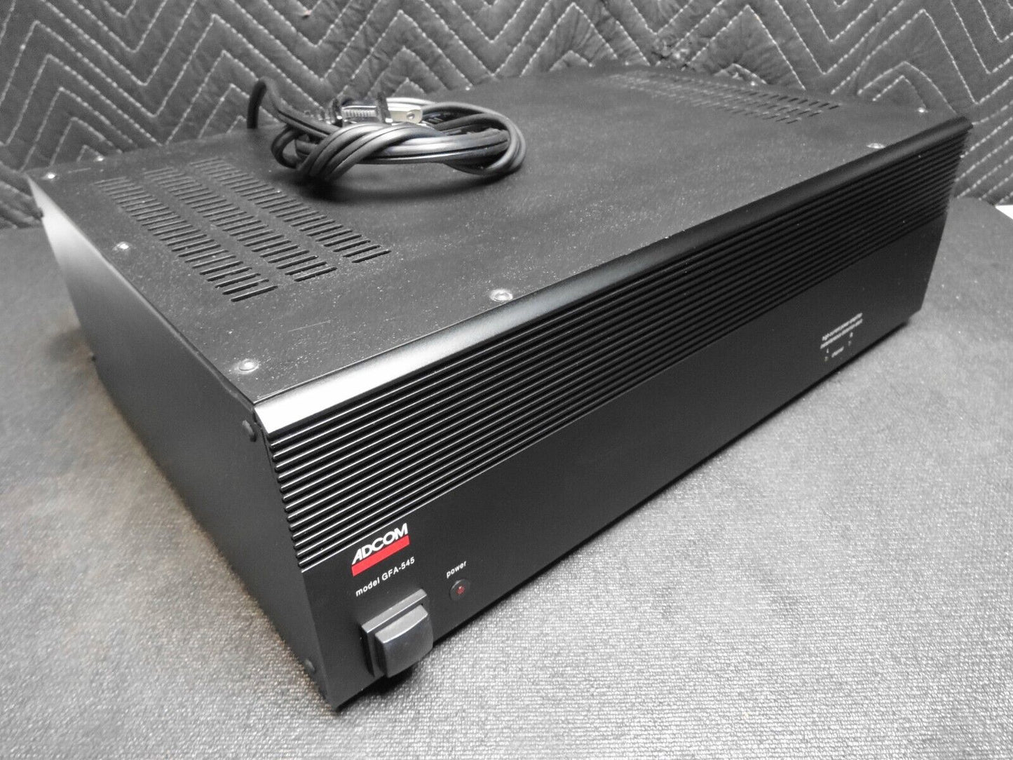 ADCOM GFA-545 Stereo Power Amplifier