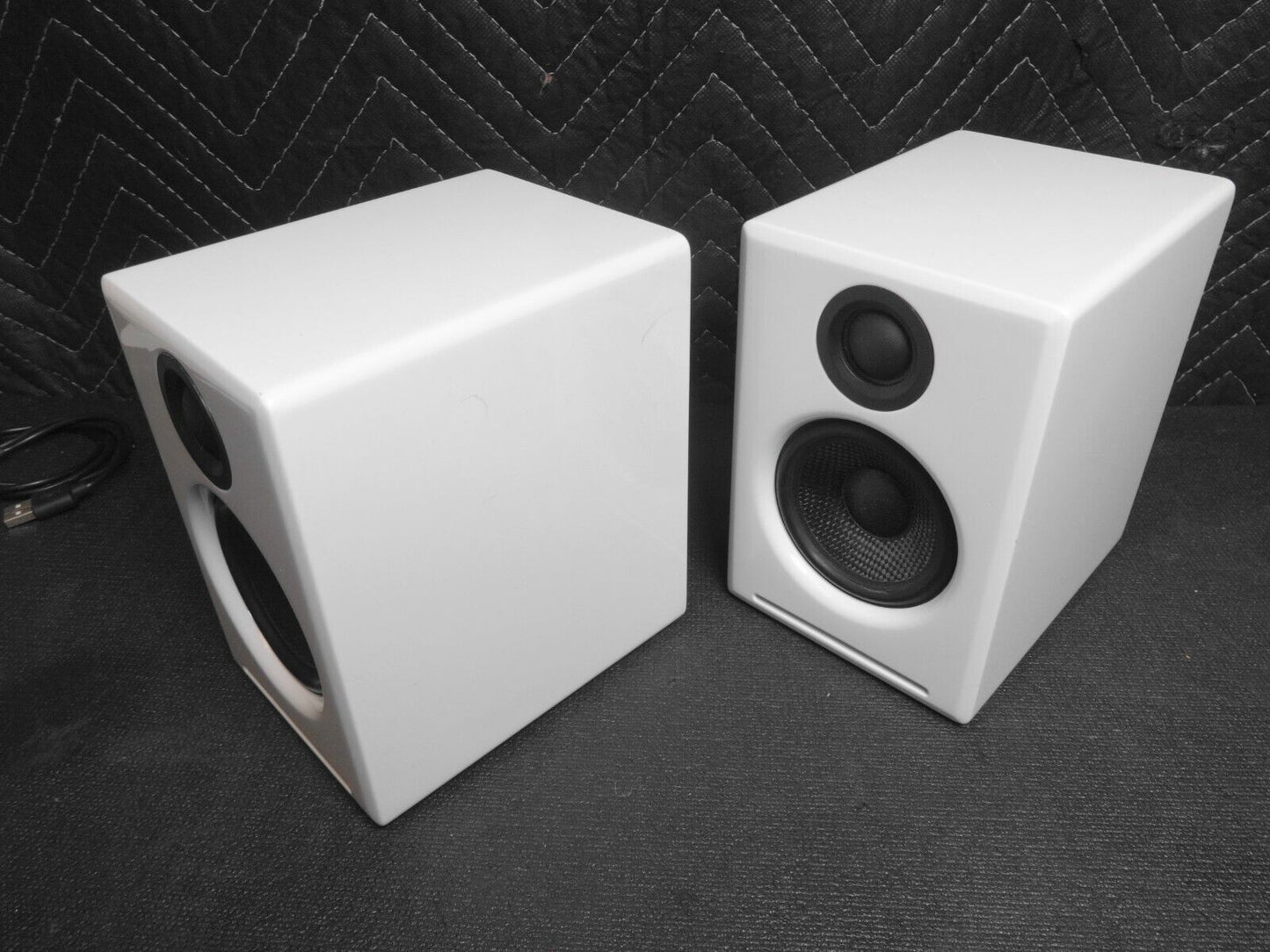 AudioEngine A2 White Desktop Monitor Speakers - Wired/Powered