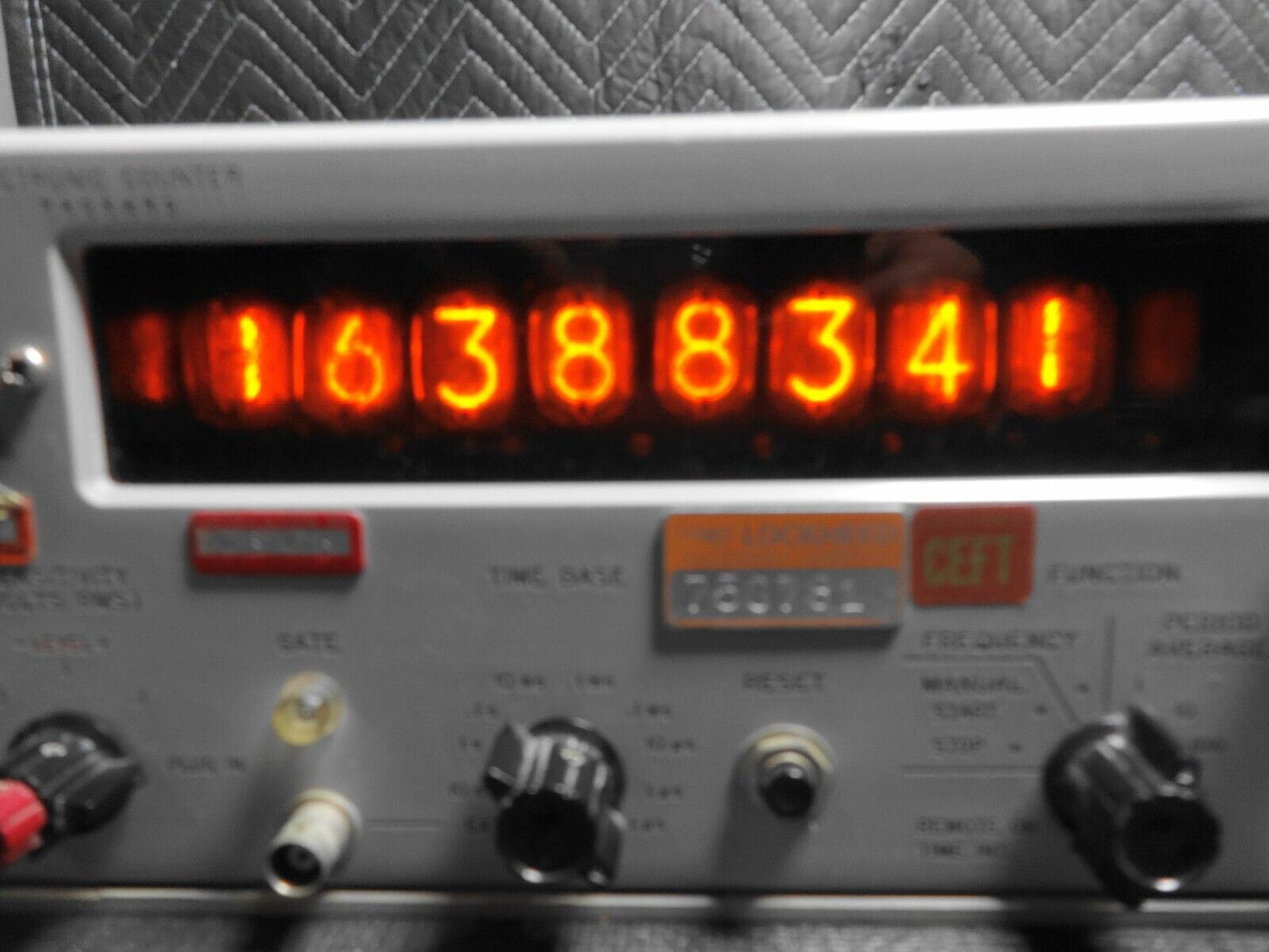 Vintage  HP Hewlett-Packard 5245L Nixie Tube Electronic Counter