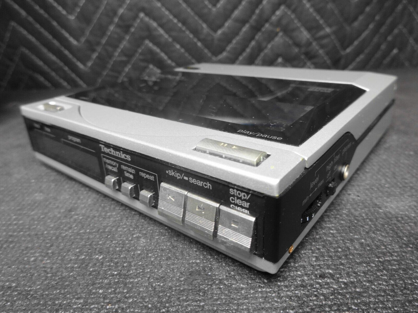 Technics SL-XP7 Portable CD Player with SH-CDB7 - *SERVICED* - New Battery Cells