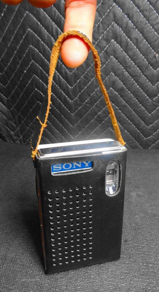 SONY Transistor Radio 2R-31 w/ Original Leather Case - Working