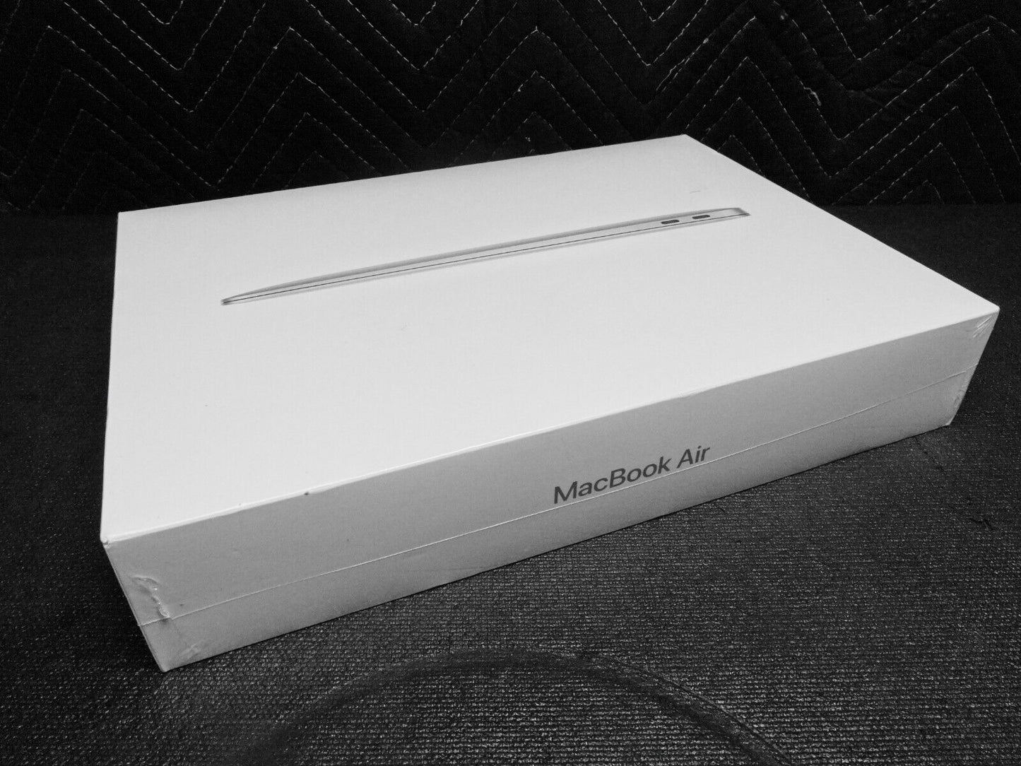 Apple MacBook Air Retina 13 Inch 1.6 GHz i5 256GB SSD 8GB RAM 2018 A1932