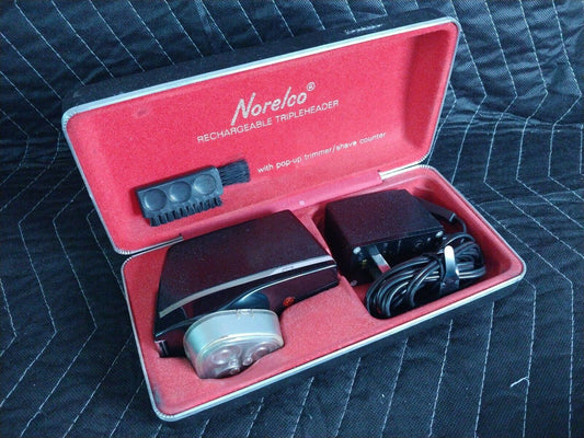 NORELCO TRIPLE HEADER HP-1112 VINTAGE MID CENTURY ELECTRIC SHAVER w/CORD,WORKS