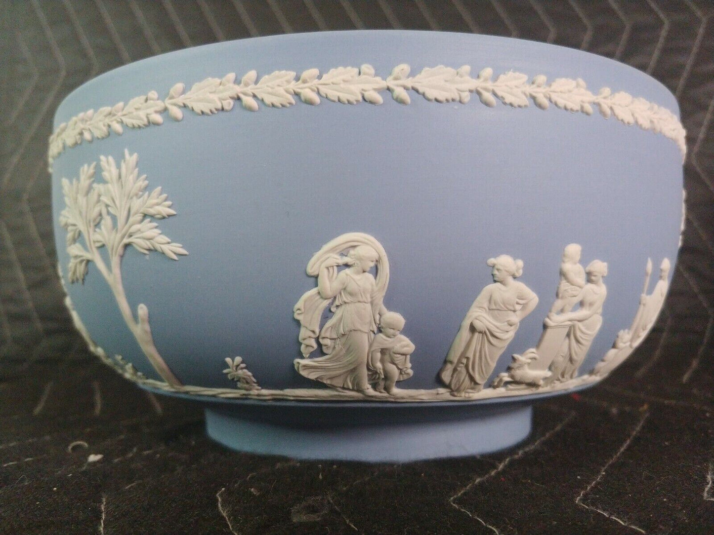 1920 Wedgwood 8" BOWL NeoClasical Jasperware Etruscan MAIDENS Cherubs PUTI