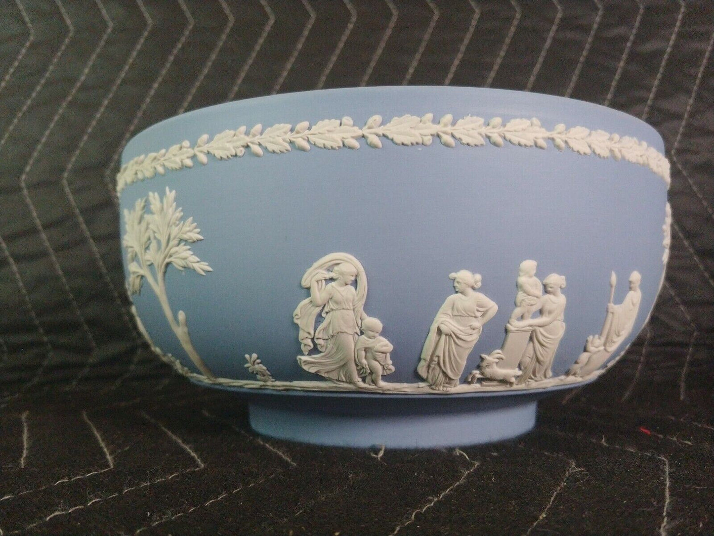 1920 Wedgwood 8" BOWL NeoClasical Jasperware Etruscan MAIDENS Cherubs PUTI