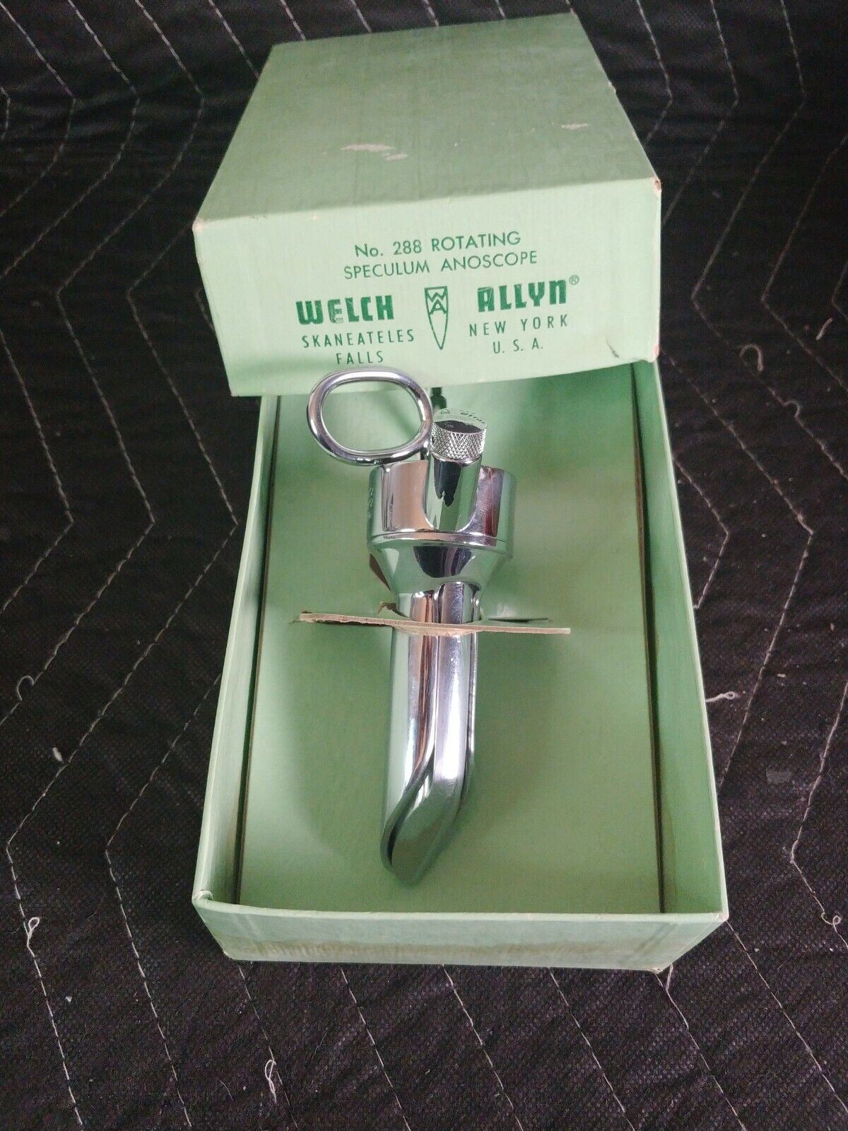 VINTAGE WELCH ALLYN No. 288  Rotatating Speculum Anoscope W/ Light - IN BOX