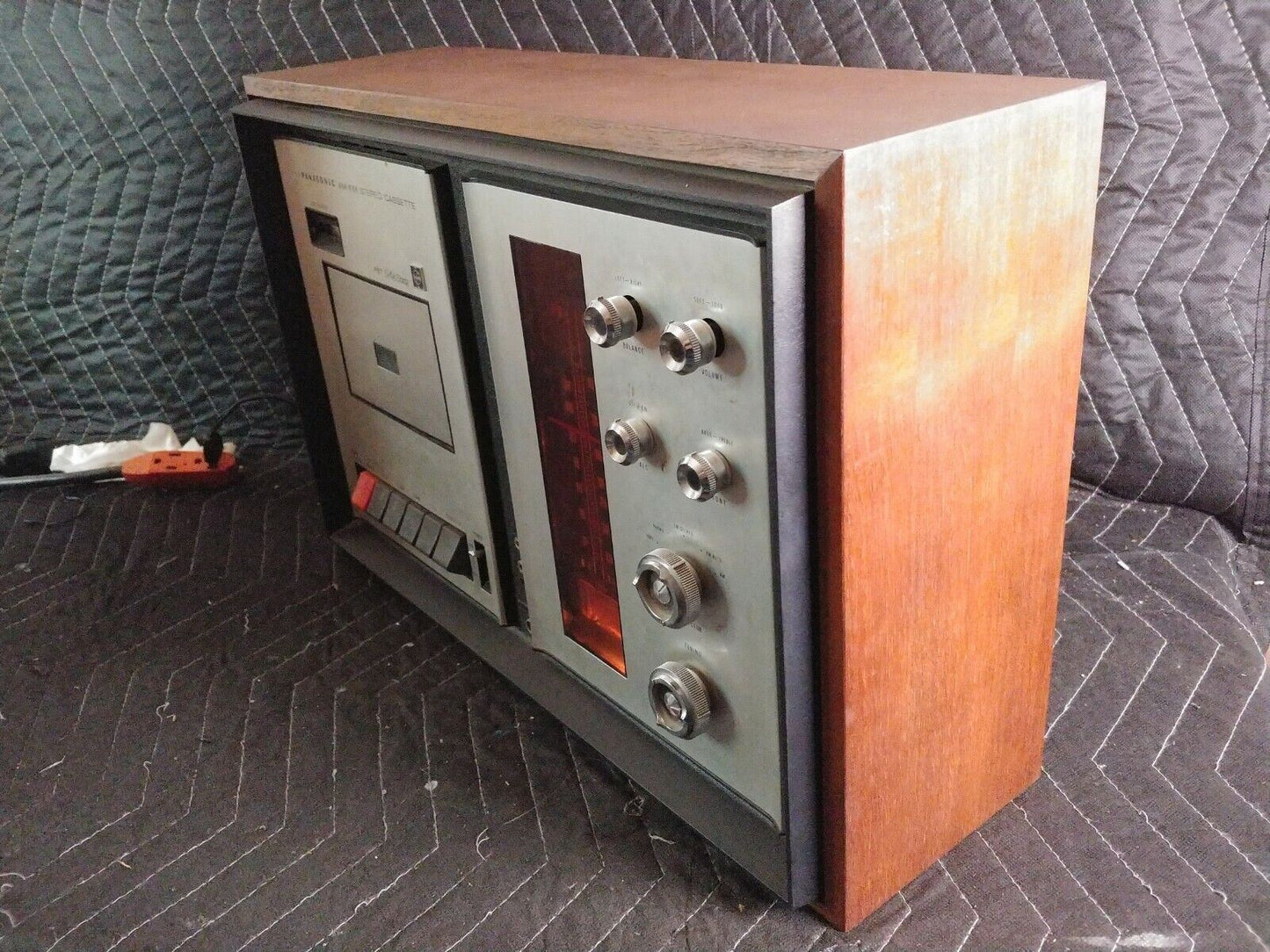 PANASONIC RE-7060 Stereo Tape FM/AM Radio w/ Speakers - Vintage - Wood Cabinet