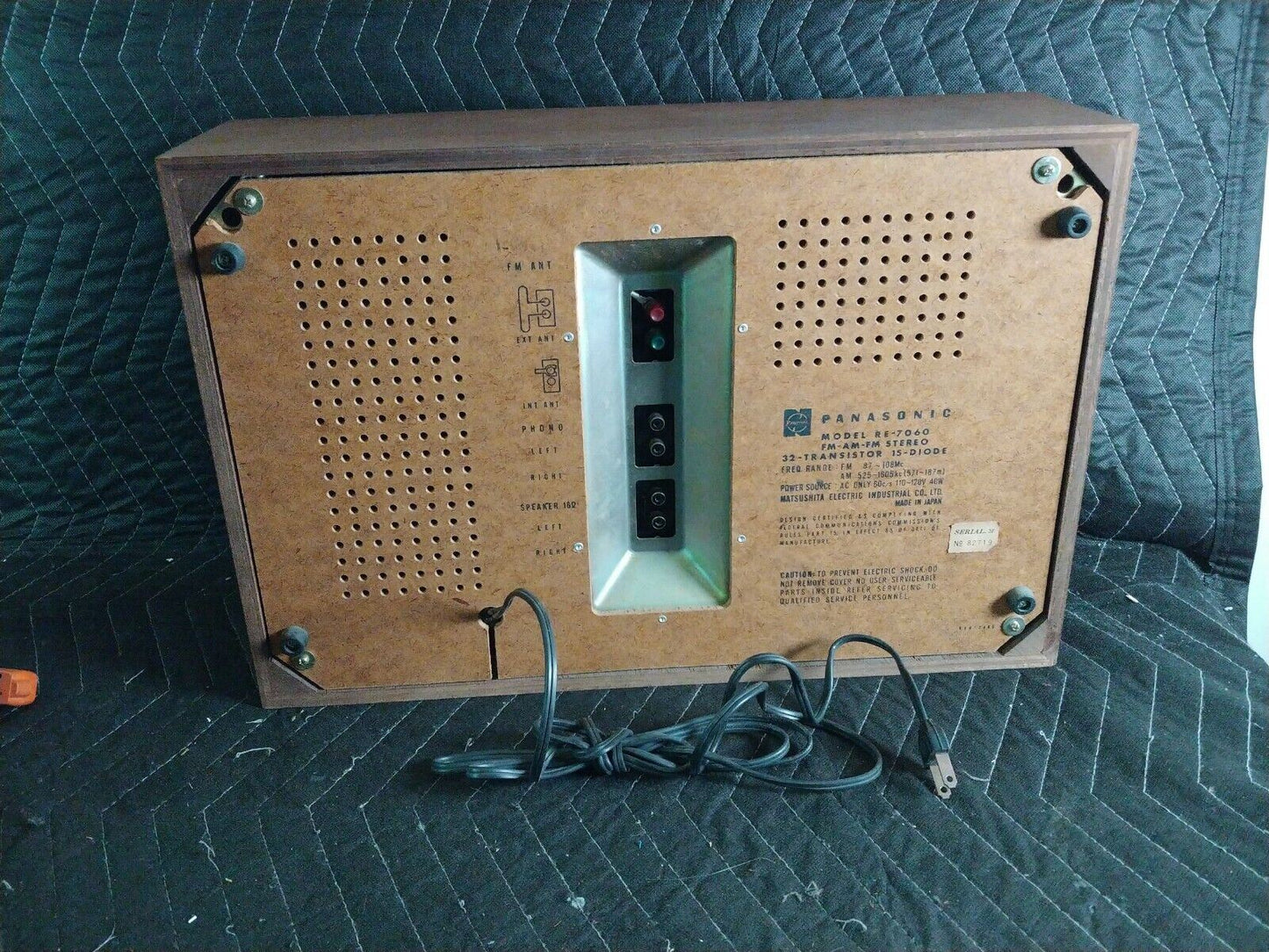 PANASONIC RE-7060 Stereo Tape FM/AM Radio w/ Speakers - Vintage - Wood Cabinet