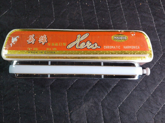 VINTAGE HERO CHROMATIC HARMONICA M1015 in ORIGINAL BOX