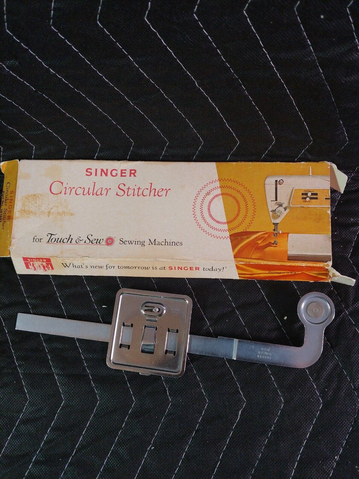 Singer Circular Stitcher for Touch & Sew Sewing Machines, Part 161847