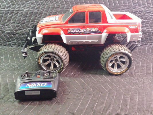 Nikko Chevy Avalanche Radio Remote Control Rc Truck - Tested