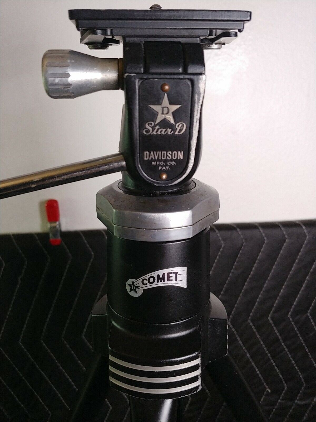 Vintage STAR D Comet Davidson Industrial Camera Tripod EUC