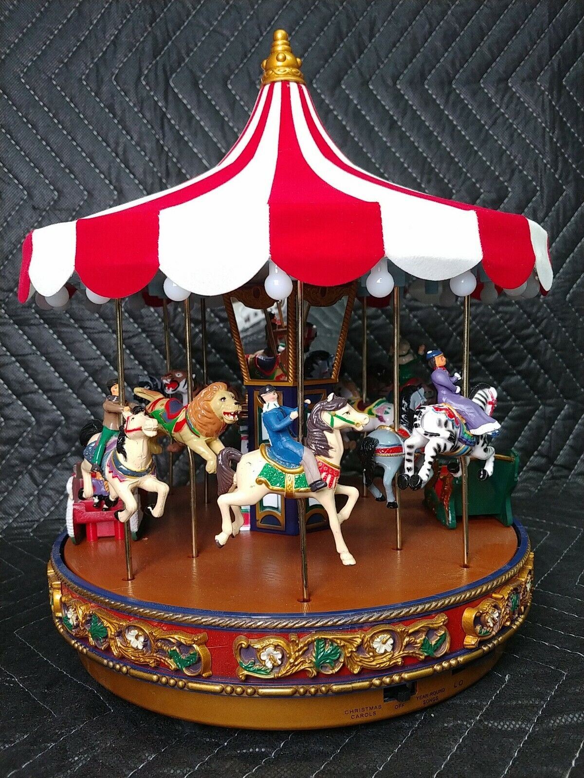 Mr. Christmas Carousel Traditional Music Motion Wild Animals Excellent Condition