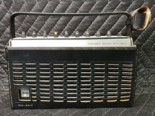 Toshiba FM/AM Transistor Radio RM-341F with Case