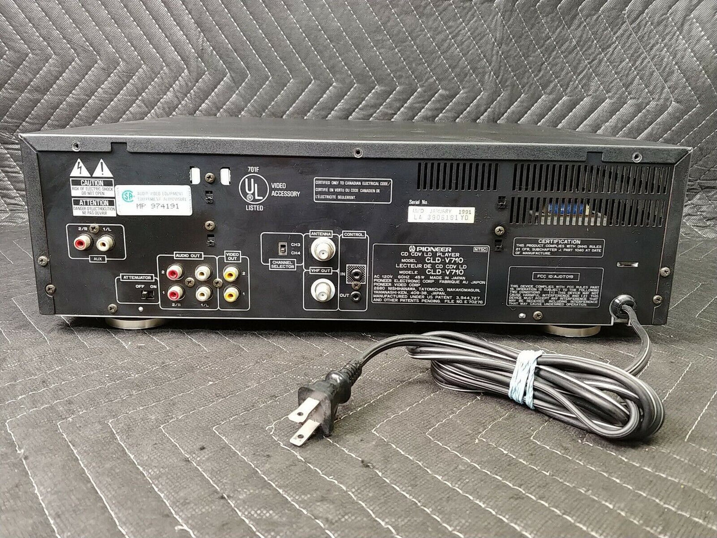 Pioneer CLD-V710 Karaoke LD Laser Disc Player - Working