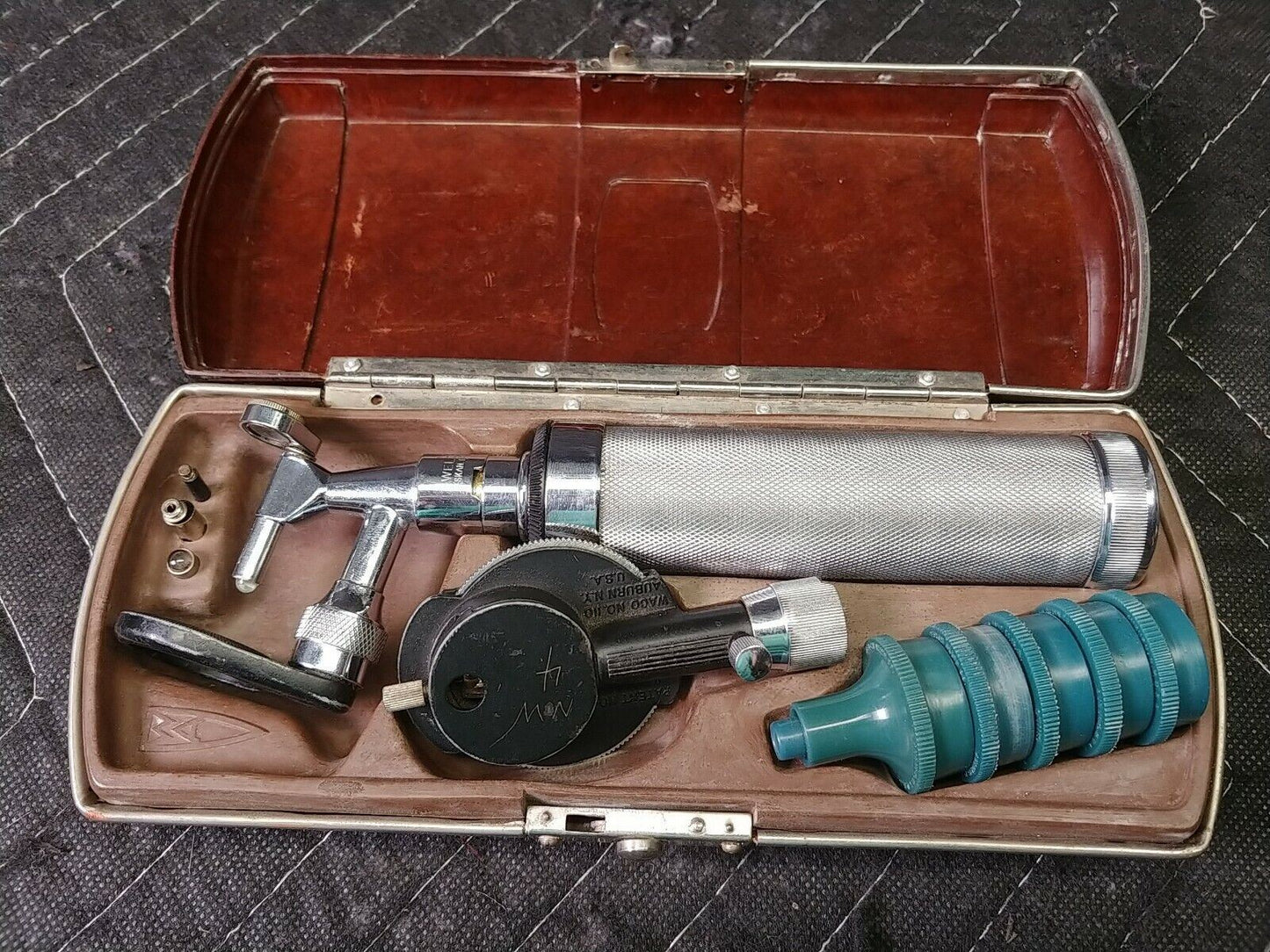 Vintage Welch Allyn Otoscope #216 Ophthalmoscope #705 Set w/ Case