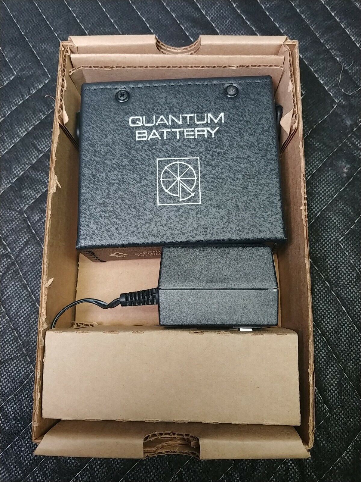 Quantum Battery 1 Plus Flash Power Pack W/ QB-26 AC Charger QB1+ IN BOX