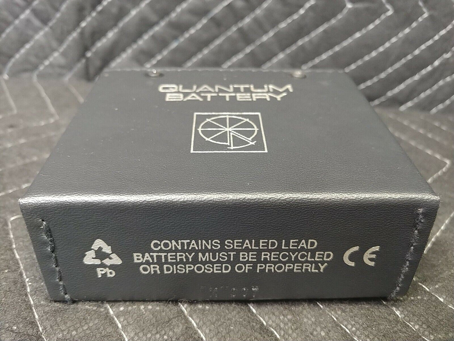 Quantum Battery 1 Plus Flash Power Pack W/ QB-26 AC Charger QB1+ IN BOX