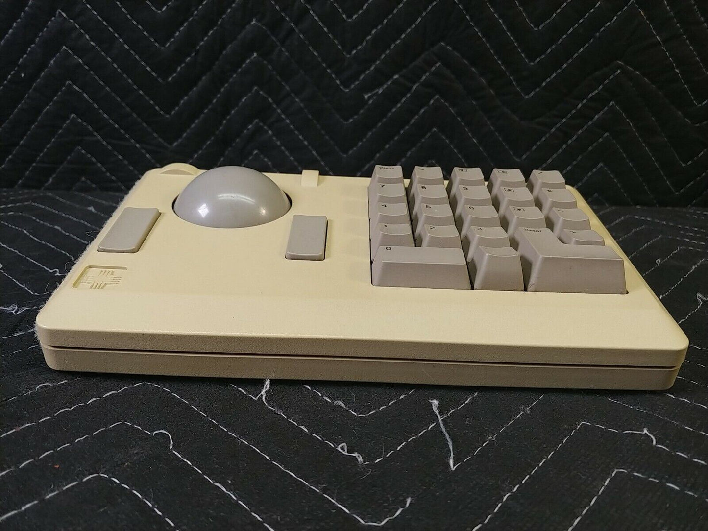 ASSIMILATION PROCESS TRACKBALL AP07055 PAD FOR THE APPLE II OR MAC