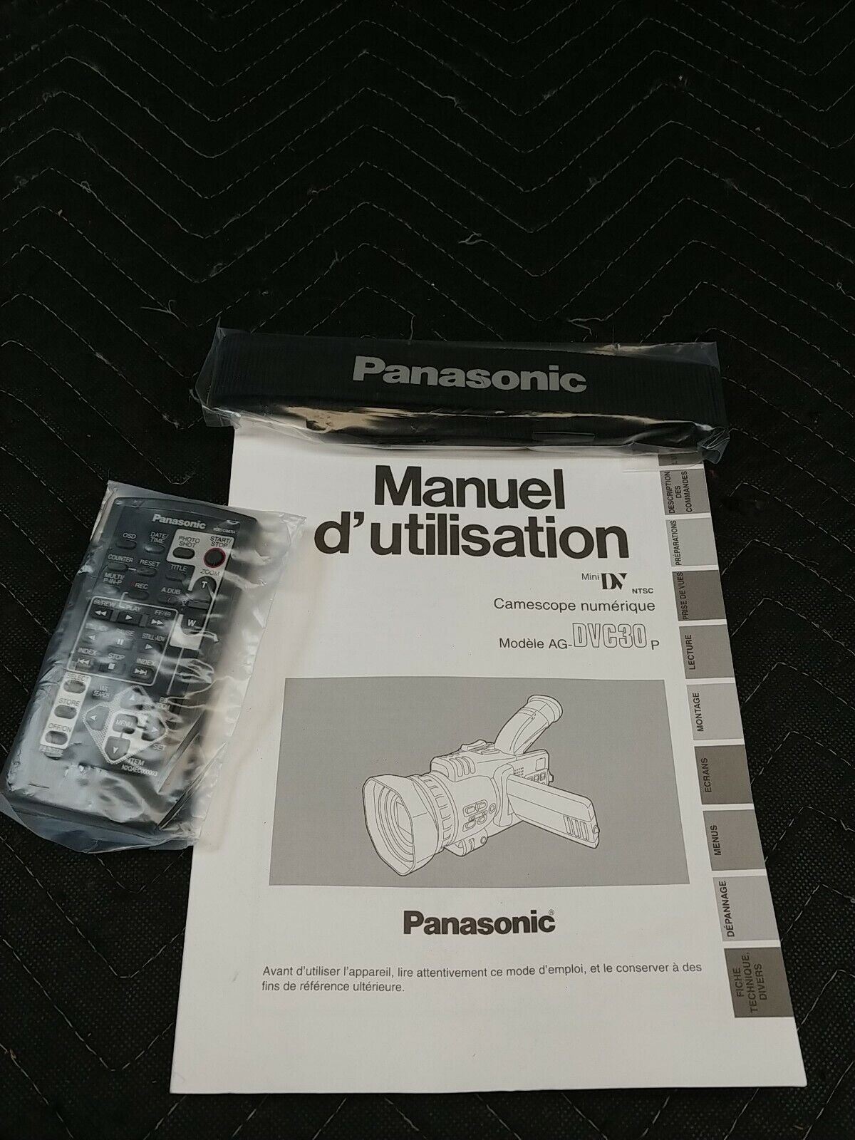 Panasonic AG-DVC30 MiniDV 3CCD Digital Video Camera w Extras and Kiwi Padded Bag