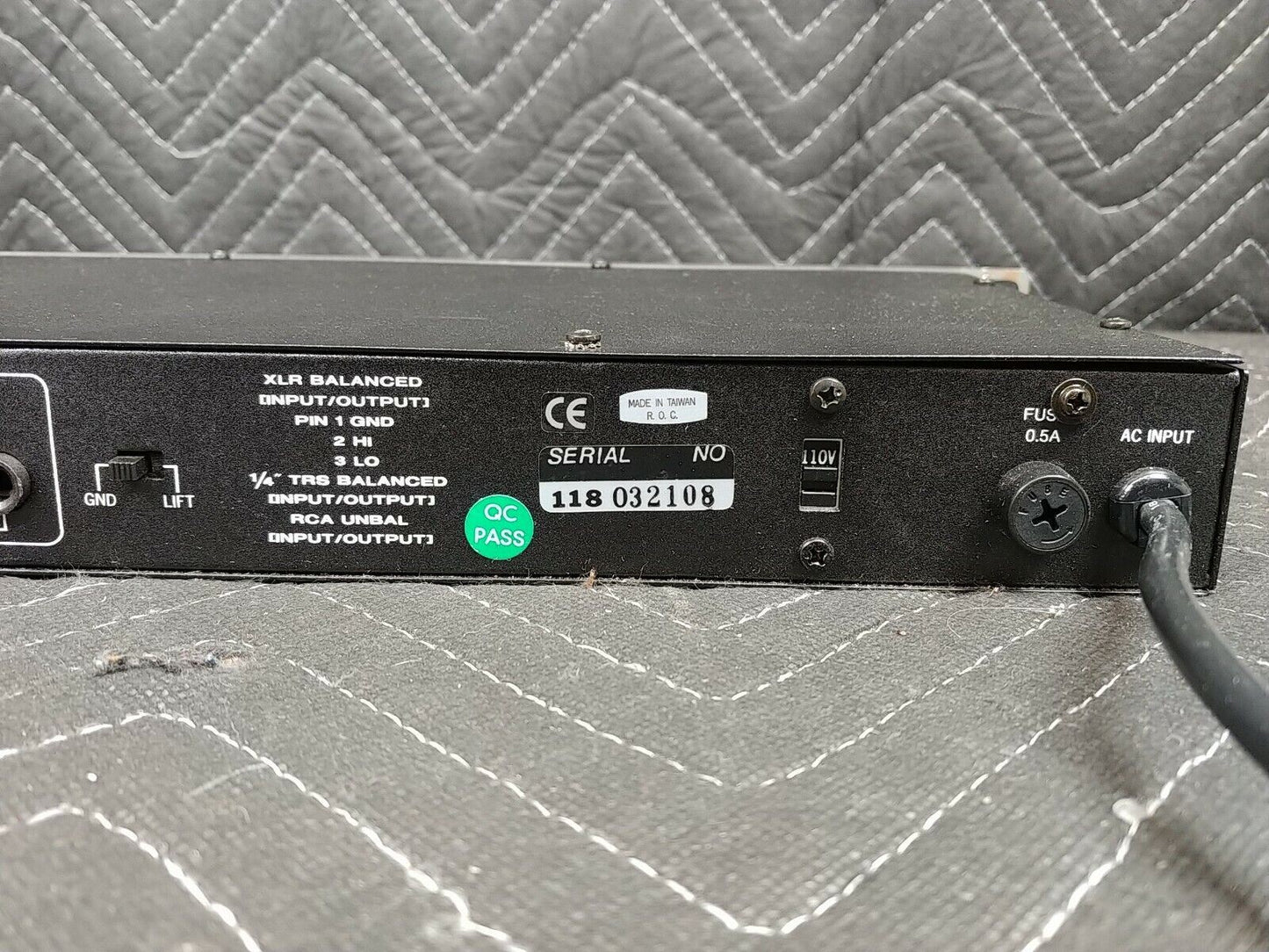 Melhart EQ30 Graphic Equalizer - Rack Mount w/ Ears