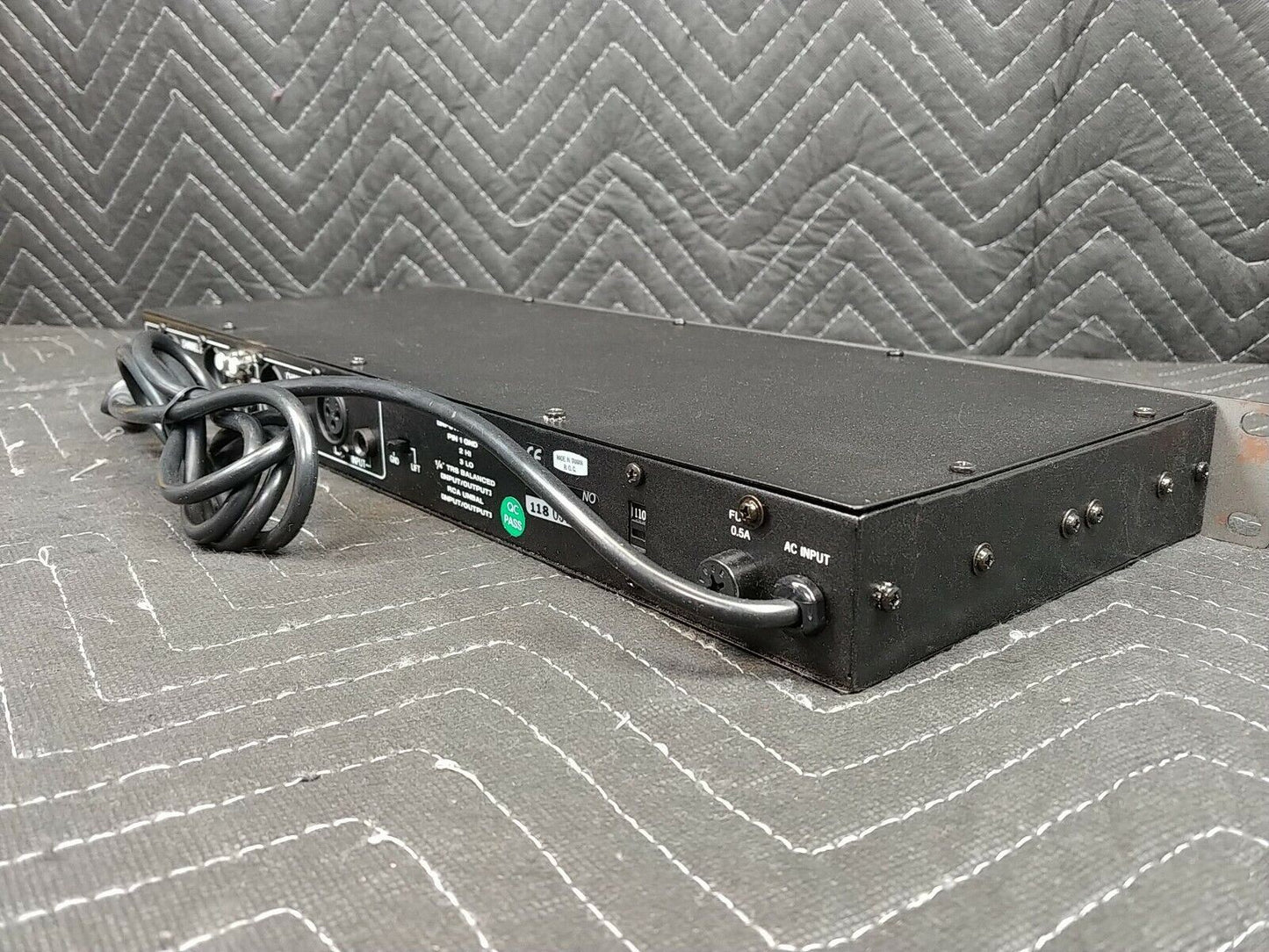 Melhart EQ30 Graphic Equalizer - Rack Mount w/ Ears