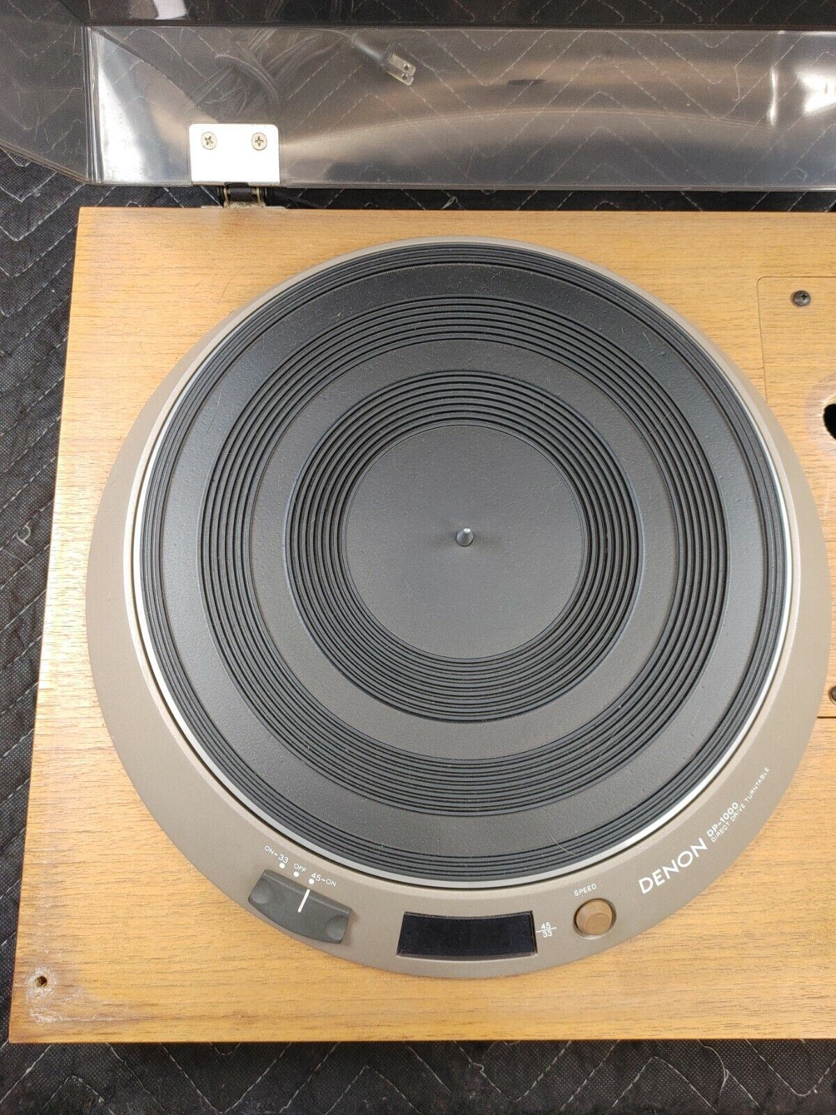 Denon DP-1000 Turntable in DP-1500 Base w/ Dust Cover