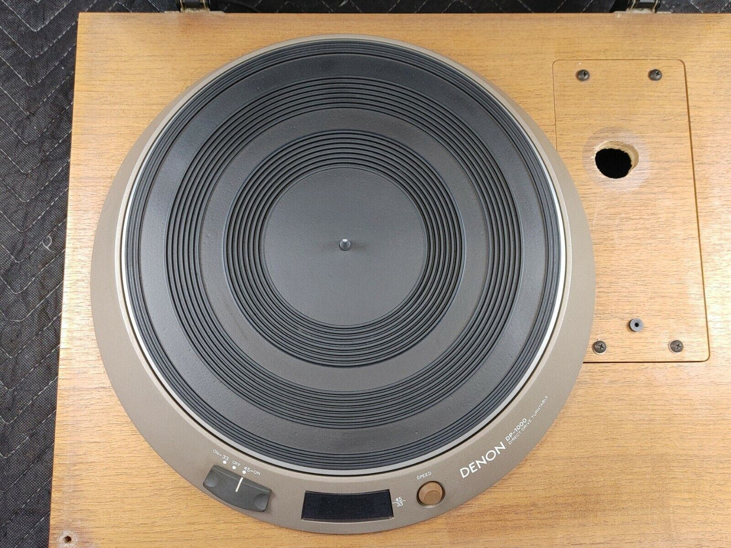 Denon DP-1000 Turntable in DP-1500 Base w/ Dust Cover