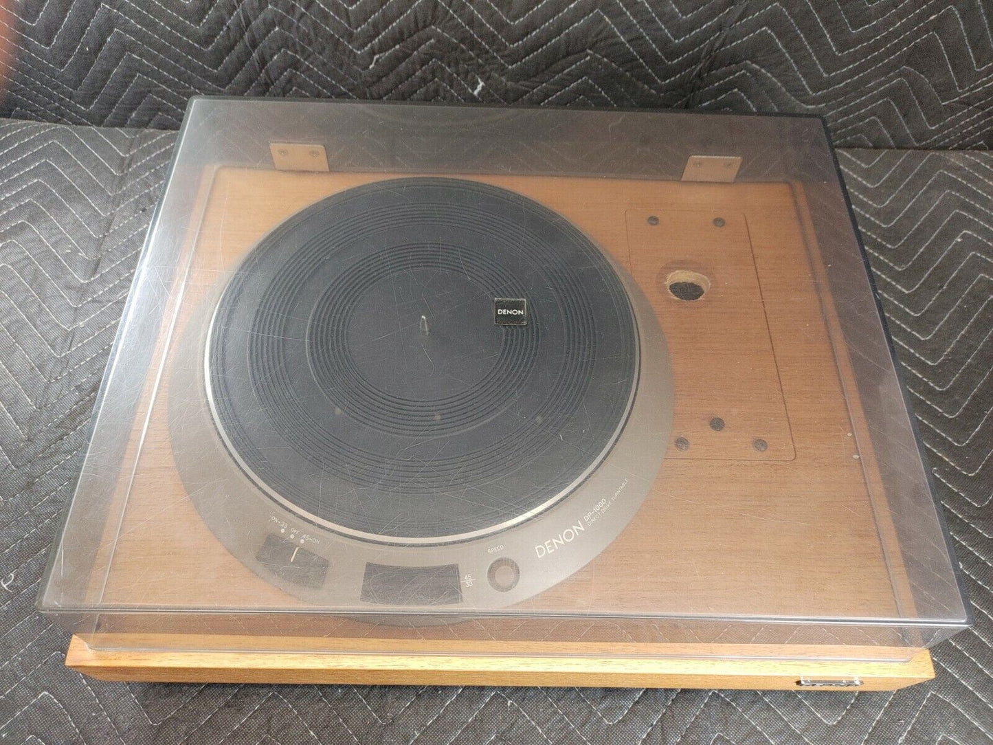 Denon DP-1000 Turntable in DP-1500 Base w/ Dust Cover