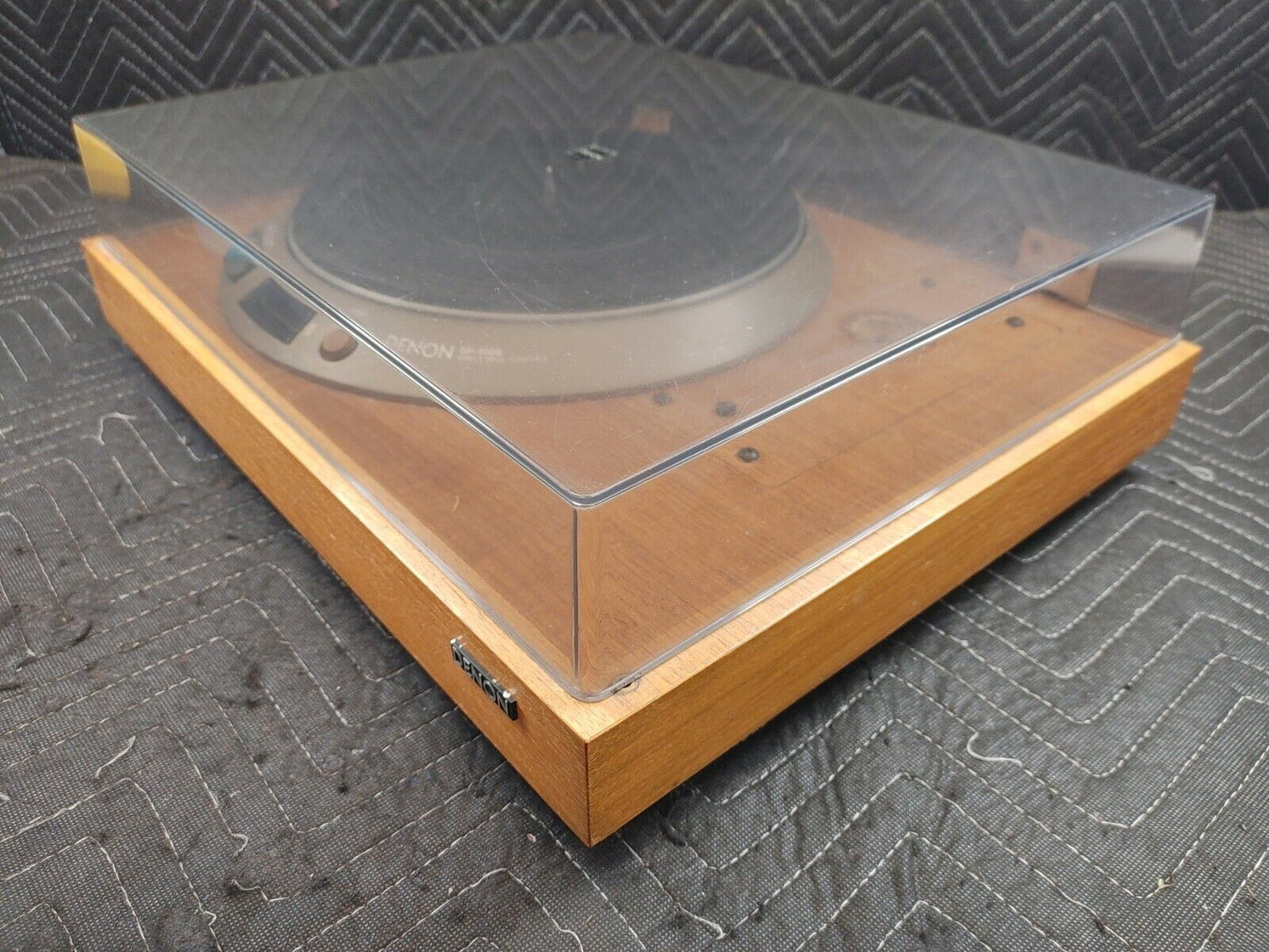 Denon DP-1000 Turntable in DP-1500 Base w/ Dust Cover