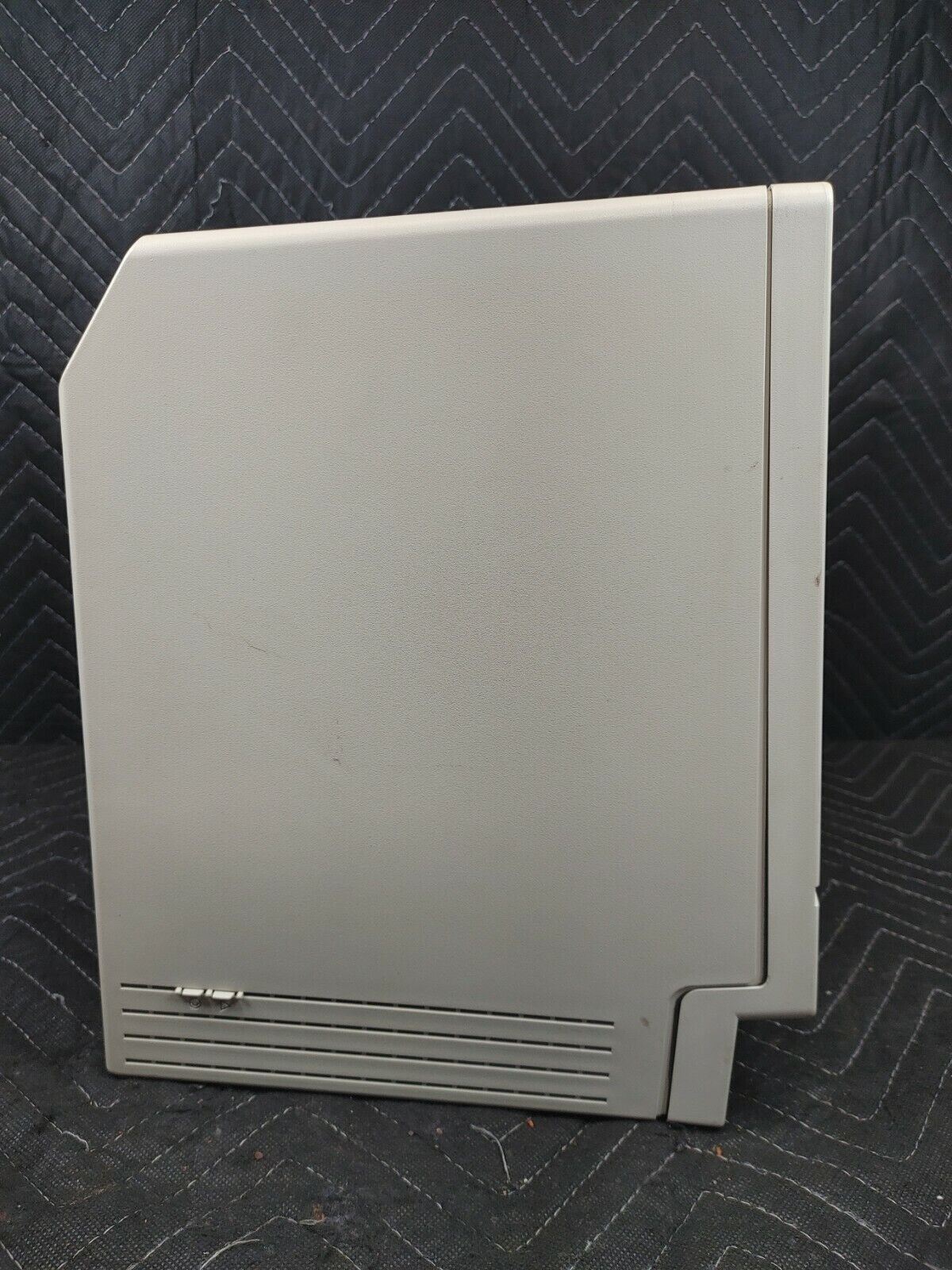 APPLE Mac Macintosh Classic M0420 Computer for Parts or Repair