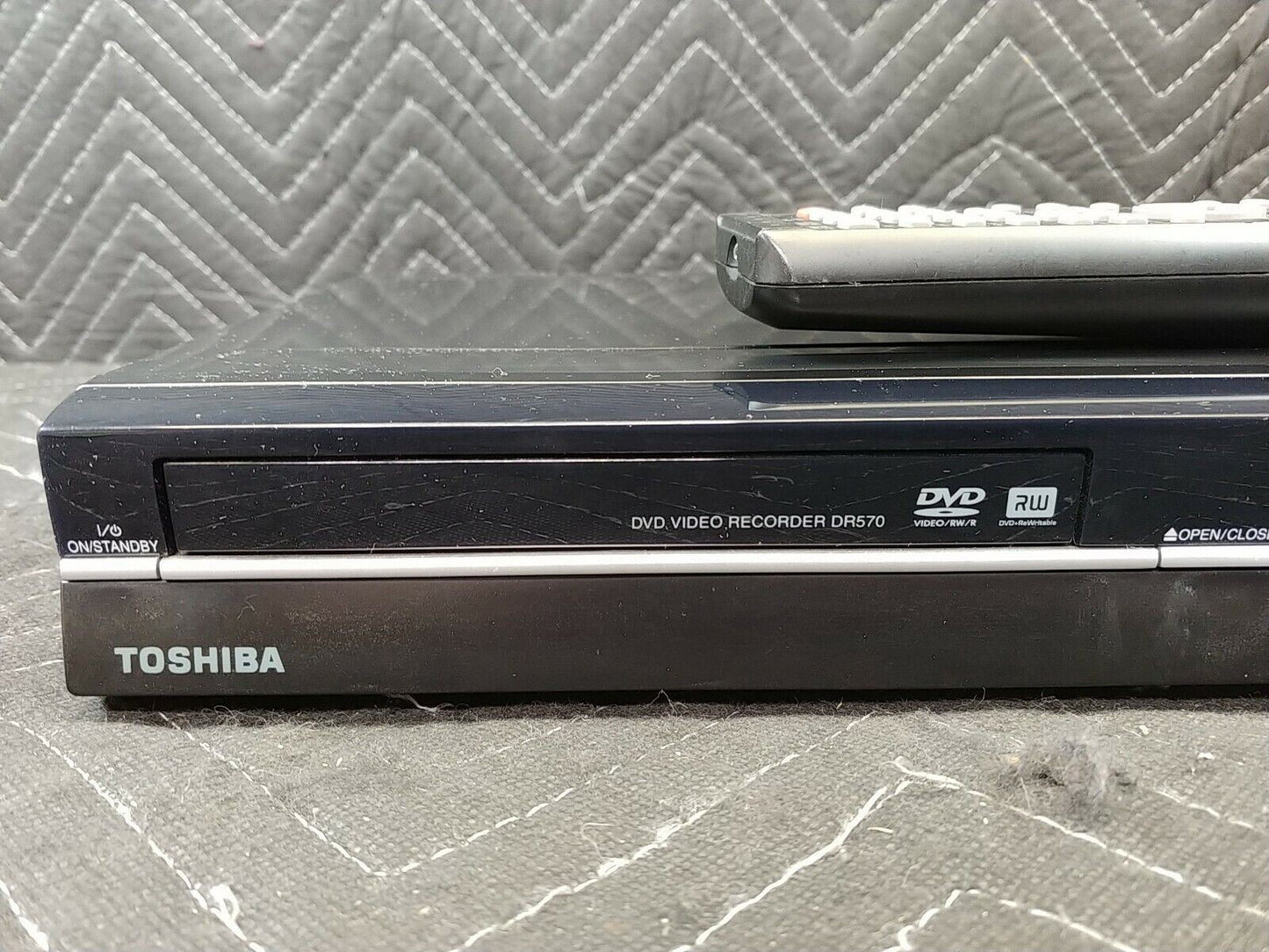 Toshiba DR570 (DR570KU DVD Recorder HDMI 1080p Up-scaling Digital Tuner w/Remote