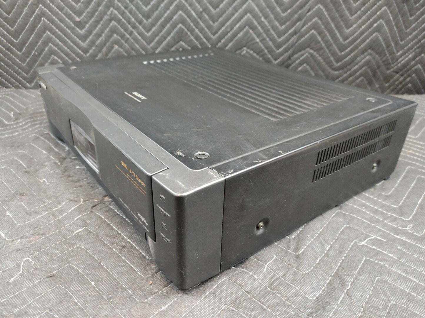 Sony SLV-R1000 Video Cassette Recorder S-VHS Hi-Fi Stereo