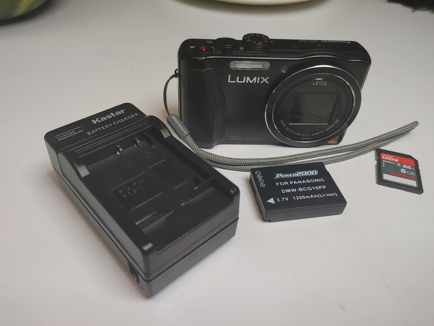 Panasonic Lumix DMC-ZS25 16.1 MP Compact Digital Camera 20x Zoom - Leica