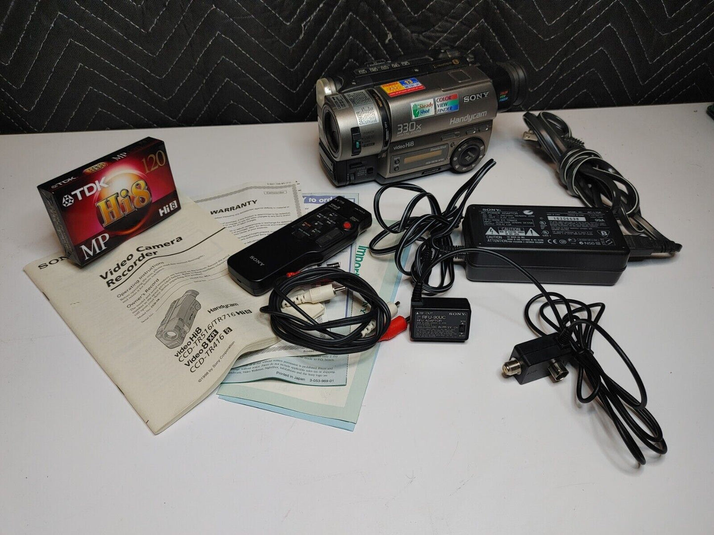 Sony Handycam Hi8 Video8 CCD-TR716 Camcorder w/ Manual - Camera - Video Transfer