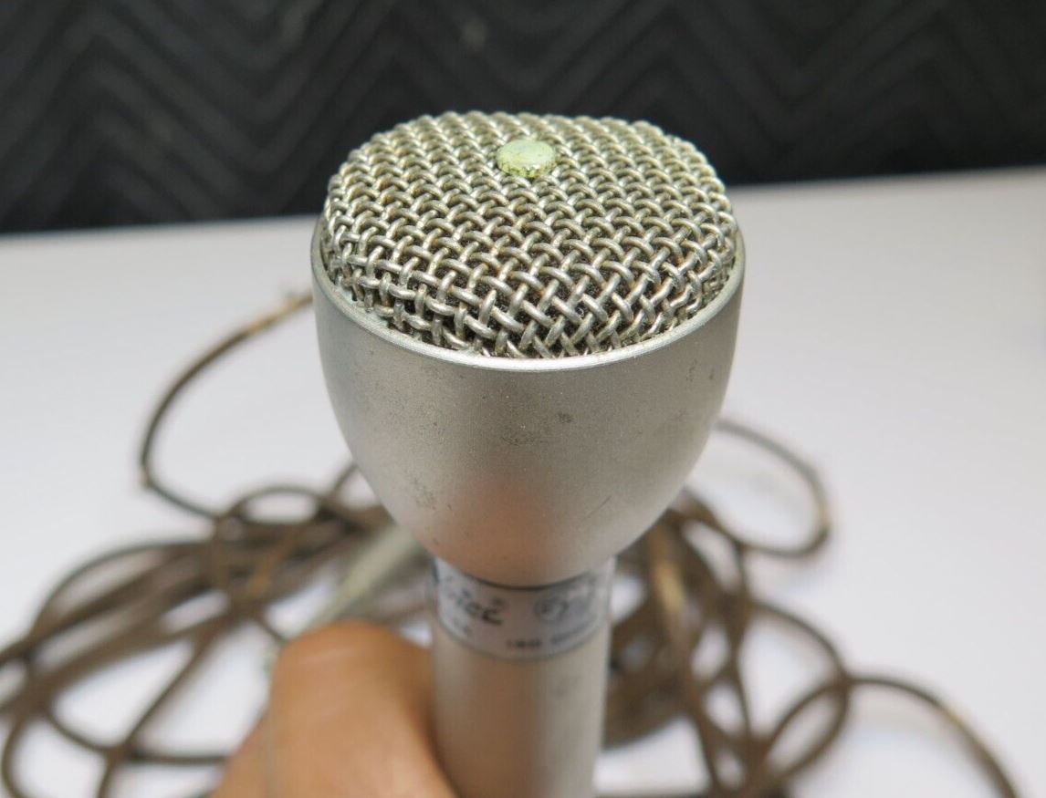 ElectroVoice 635A Dynamic Microphone EV Electro-Voice 635-A w/ cord