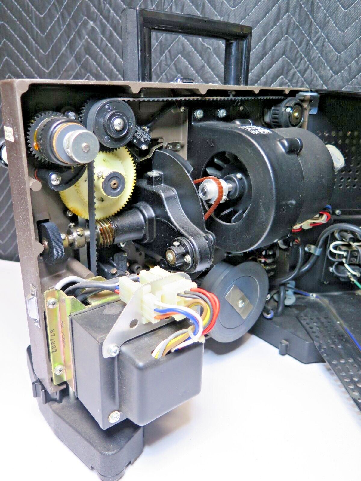 Eiki SL-0ML 16mm Film Super Slot-Load II Sound Projector SL-0